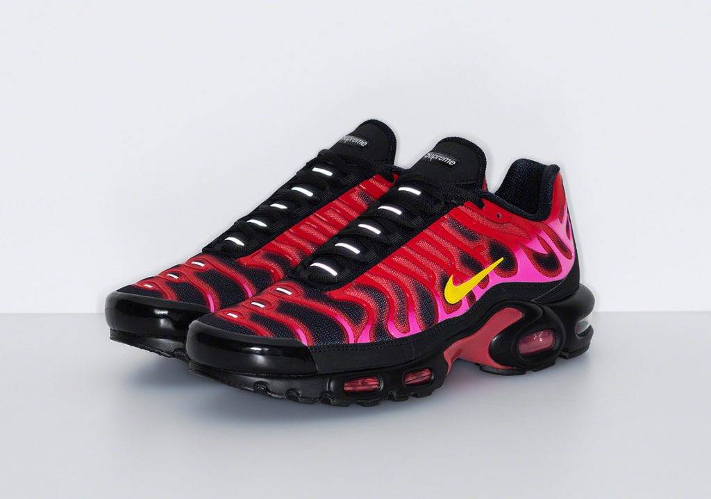  Nike & Supreme Air Max Plus Tn Black Colourway