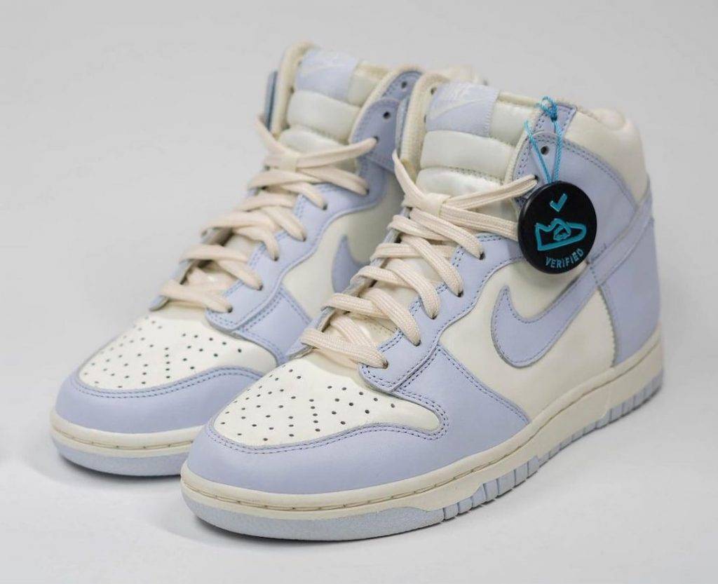 Nike-Dunk High Football Grey Sail Grey Pale Ivory girl exclusive colourway
