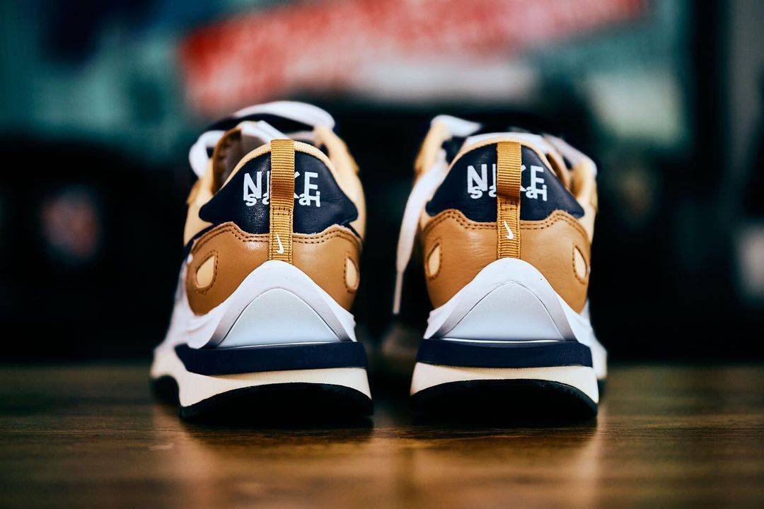 sacai x Nike Vaporwaffle「Navy Blue/Brown/White」新色多圖近賞！各鞋迷準備好了嗎？
