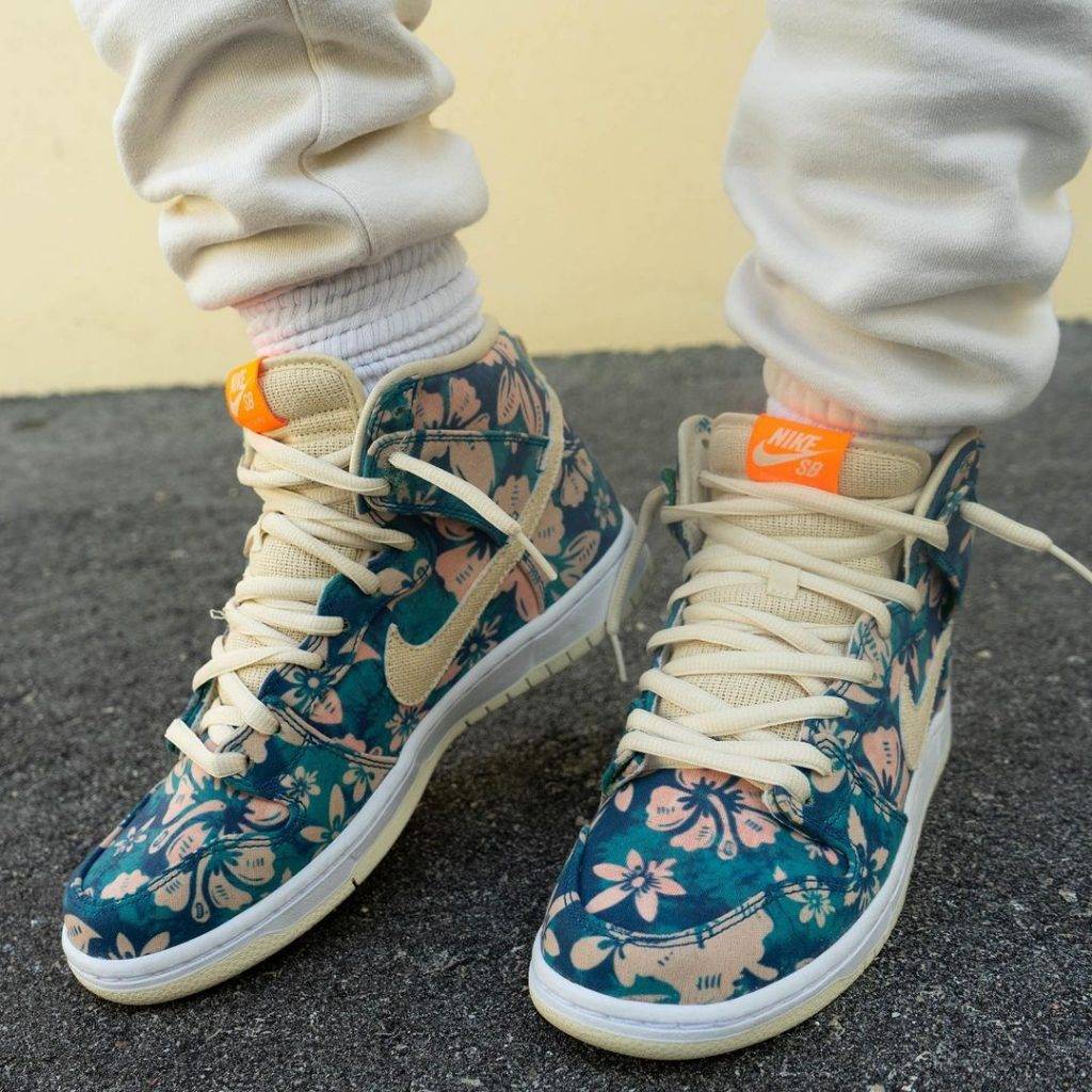 Nike SB Dunk High "Hawaii" floral pattern print