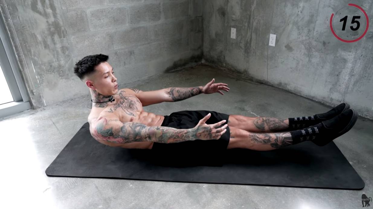 腹肌訓練動作 必練10大！紋身型男教練Chris Heria私心分享