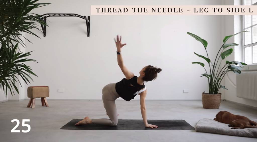 改善背痛伸展運動！10分鐘簡易瑜伽解決「back pain」 - Thread the Neede - Leg to Side