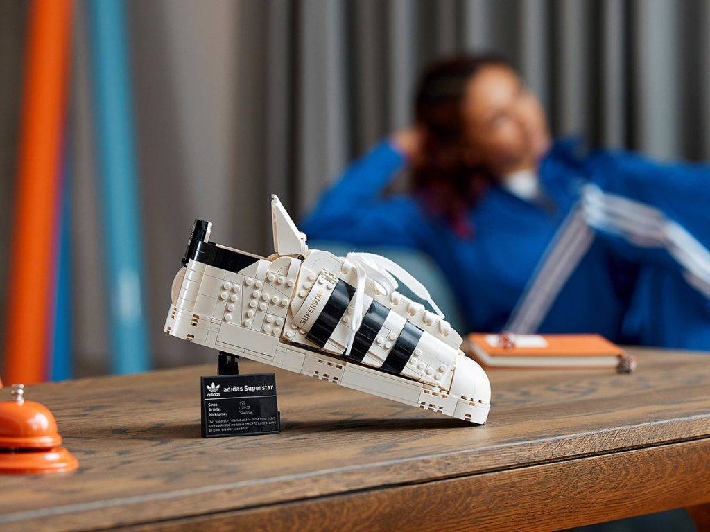 LEGO x adidas Superstar LEGO x adidas 首推出 Superstar 積木組合！實體 Superstar 球鞋將同步登場