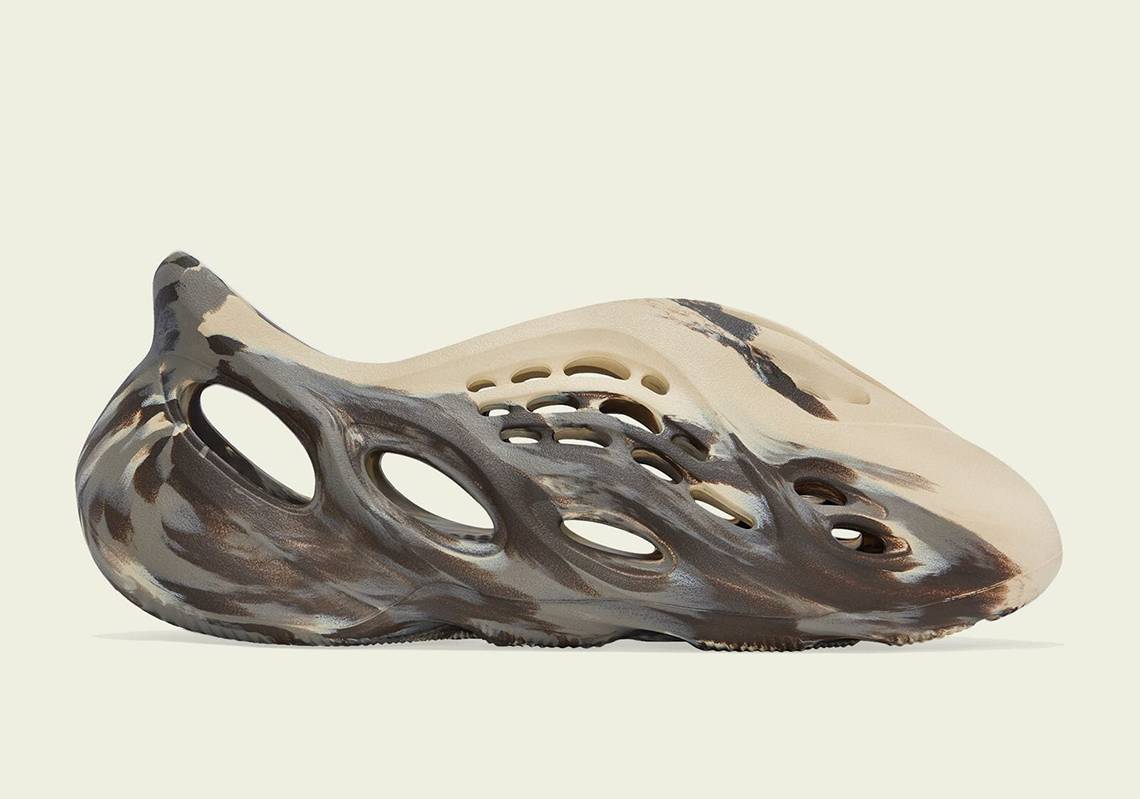 yeezy foam runner cream clay