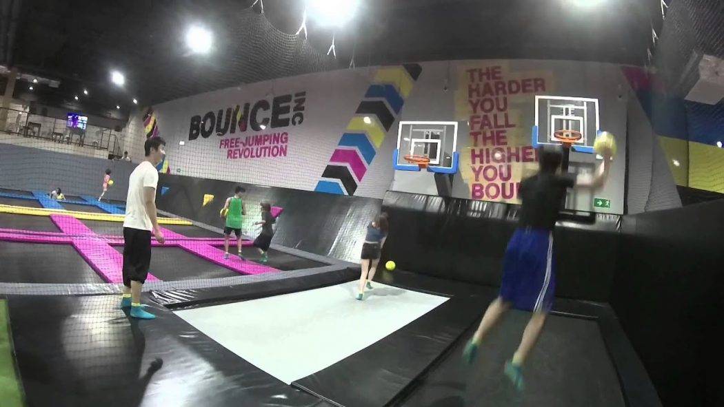 Bounces Inc full floor trampoline so fun~  thankQ the entertainer buy one get one free offer