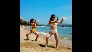 Tumba – Momo ft. Konshen | Dancing on the Beach by Emily.B