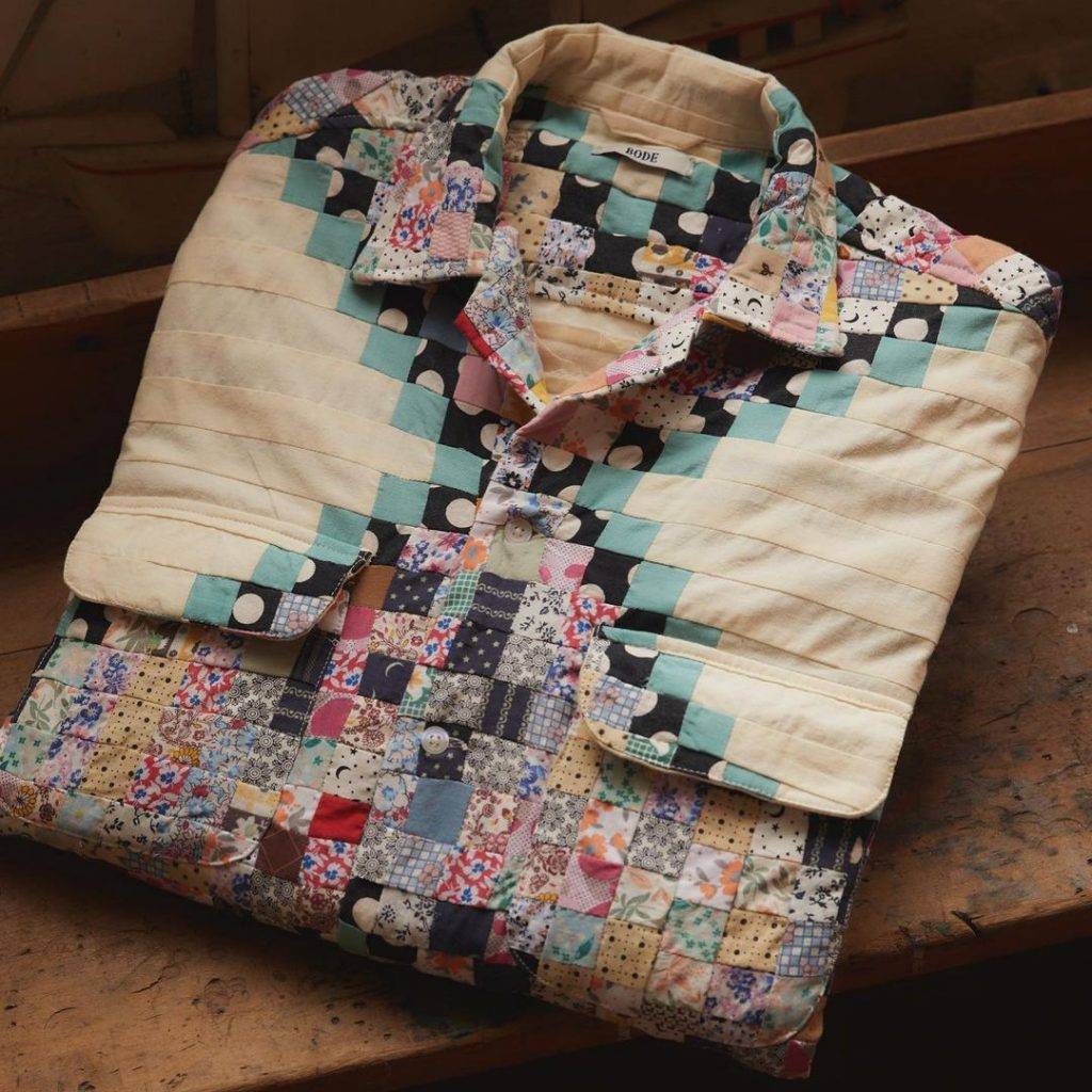 BODE BODE利用各式古董布料製成百家布，讓人聯想到日本古布拼接的Visvim。